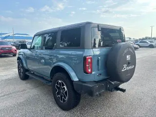 Ford Bronco 2022 4x4 Outer Banks 4 puertas SUV