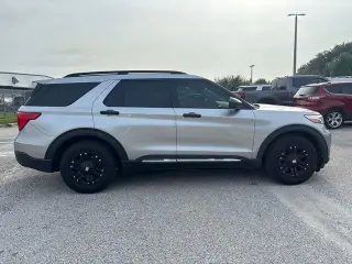 Ford Explorer 2021 XLT 4 puertas SUV