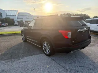 Ford Explorer 2023 XLT 4 puertas SUV