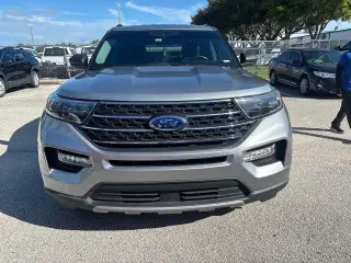 Ford Explorer 2023 XLT 4 puertas SUV