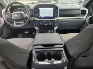 Ford F-150 2023 4x2 XLT 4 puertas SuperCrew 5.5 ft. SB