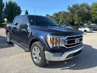 Ford F-150 2023 4x2 XLT 4 puertas SuperCrew 5.5 ft. SB