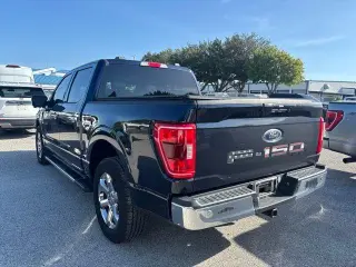 Ford F-150 2023 4x2 XLT 4 puertas SuperCrew 5.5 ft. SB