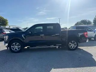 Ford F-150 2023 4x2 XLT 4 puertas SuperCrew 5.5 ft. SB