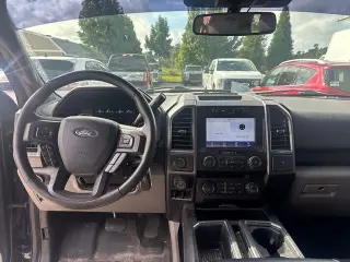 Ford F-150 2020 4x4 XLT Cabina Super Crew 4 puertas 5.5 pies. SB