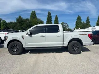 Ford F-150 2023 4x4 Tremor 4 puertas SuperCrew 5.5 pies. SB