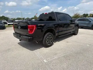Ford F-150 2023 4x4 XLT Cabina Super Crew 4 puertas 5.5 ft. SB