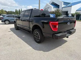 Ford F-150 2023 4x4 XLT Cabina Super Crew 4 puertas 5.5 ft. SB
