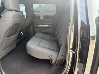 Ford F-150 2023 4x4 XLT Cabina Super Crew 4 puertas 5.5 ft. SB