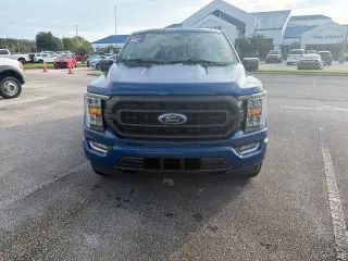 Ford F-150 2023 4x4 XLT Cabina doble 4 puertas 5.5 pies. Caja corta