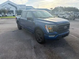 Ford F-150 2023 4x4 XLT Cabina doble 4 puertas 5.5 pies. Caja corta