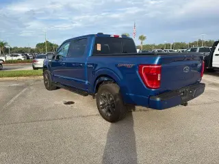 Ford F-150 2023 4x4 XLT Cabina doble 4 puertas 5.5 pies. Caja corta