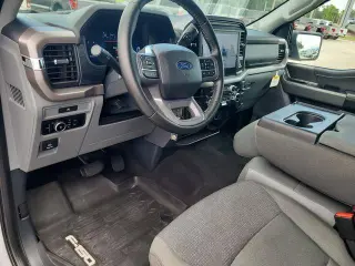 Ford F-150 2025 4x4 XLT 4 puertas SuperCrew 5.5 pies. SB