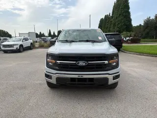 Ford F-150 2025 4x4 XLT 4 puertas SuperCrew 5.5 pies. SB