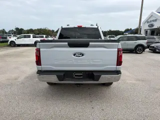 Ford F-150 2025 4x4 XLT 4 puertas SuperCrew 5.5 pies. SB