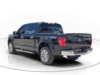 Ford F-150 2024 4x4 XLT 4 puertas SuperCrew 5.5 pies. SB