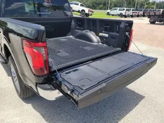 Ford F-150 2024 4x4 XLT 4 puertas SuperCrew 5.5 pies. SB