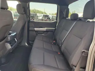 Ford F-150 2025 4x4 XLT Cabina doble 4 puertas SuperCrew 5.5 pies. SB
