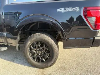 Ford F-150 2025 4x4 XLT Cabina doble 4 puertas SuperCrew 5.5 pies. SB