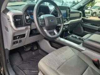 Ford F-150 2023 4x4 XLT SuperCrew 4 puestas, caja corta de 5.5 pies