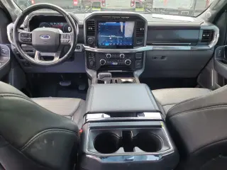 Ford F-150 2022 4x4 Lariat 4p SuperCrew 5.5 ft. SB
