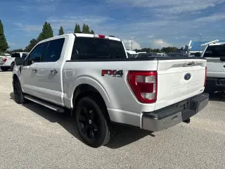 Ford F-150 2022 4x4 Lariat 4p SuperCrew 5.5 ft. SB
