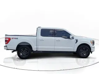 Ford F-150 2023 4x4 Lariat 4p SuperCrew 5.5 ft. CB