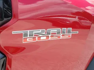Chevrolet Colorado 2026 4x4 Trail Boss 4dr Crew Cab 5 ft. SB
