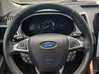 Ford Edge 2022 AWD Titanium 4p Crossover