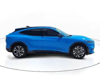 Ford Mustang Mach-E 2023 Premium 4p SUV