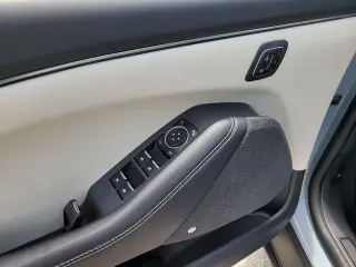 Ford Mustang Mach-E 2025 Premium 4p SUV