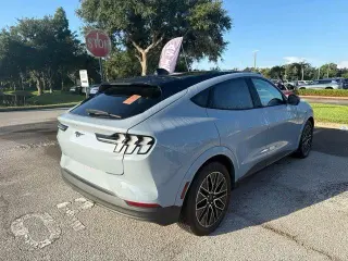 Ford Mustang Mach-E 2025 Premium 4p SUV