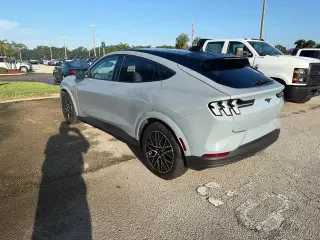 Ford Mustang Mach-E 2025 Premium 4p SUV