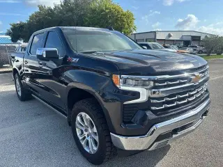 Chevrolet Silverado 1500 2023 4x4 LTZ 4p Crew Cab 5.8 ft. SB