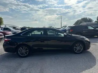 Toyota Camry 2017 SE 4dr Sedan