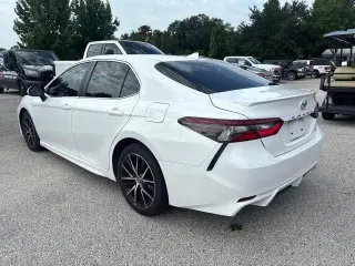 Toyota Camry 2024 SE 4p Sedan