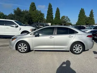 Toyota Corolla 2024 LE 4p Sedan
