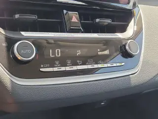 Toyota Corolla 2024 LE 4p Sedan