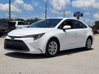 Toyota Corolla 2024 LE 4p Sedan