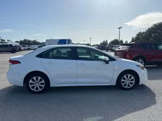 Toyota Corolla 2024 LE 4p Sedan