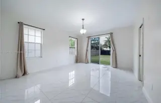 3 Bedroom 2Bath in westchester