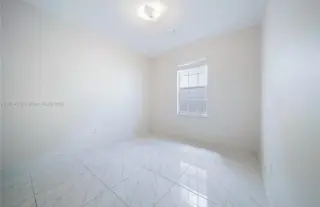 3 Bedroom 2Bath in westchester