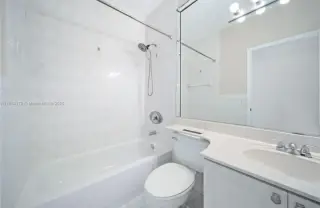 3 Bedroom 2Bath in westchester