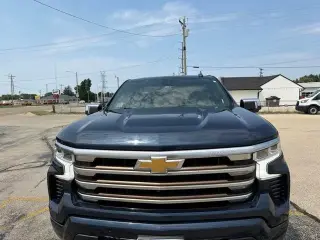 Chevrolet Silverado 1500 2022 4x4 High Country 4 puertas Cabina Crew 5.8 pies. SB