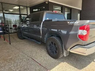 Toyota Tundra 2020 4x4 SR5 4 puertas Cabina CrewMax Pickup SB