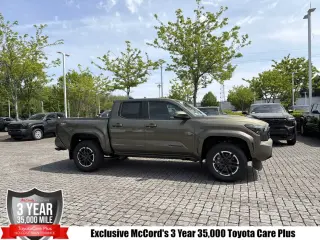 Toyota Tacoma 2026 4x4 TRD Sport 4 puertas, Doble Cabina, 5.0 pies caja corta, 8 velocidades automático