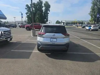 Nissan Rogue 2022 AWD SV 4dr Crossover