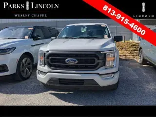 Ford F-150 2023 4x2 XLT 4 puertas SuperCrew 5.5 pies. SB