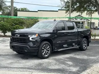 Chevrolet Silverado 1500 2024 4x2 RST 4 puertas Cabina Crew 5.8 pies. Caja corta