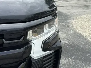 Chevrolet Silverado 1500 2024 4x2 RST 4 puertas Cabina Crew 5.8 pies. Caja corta